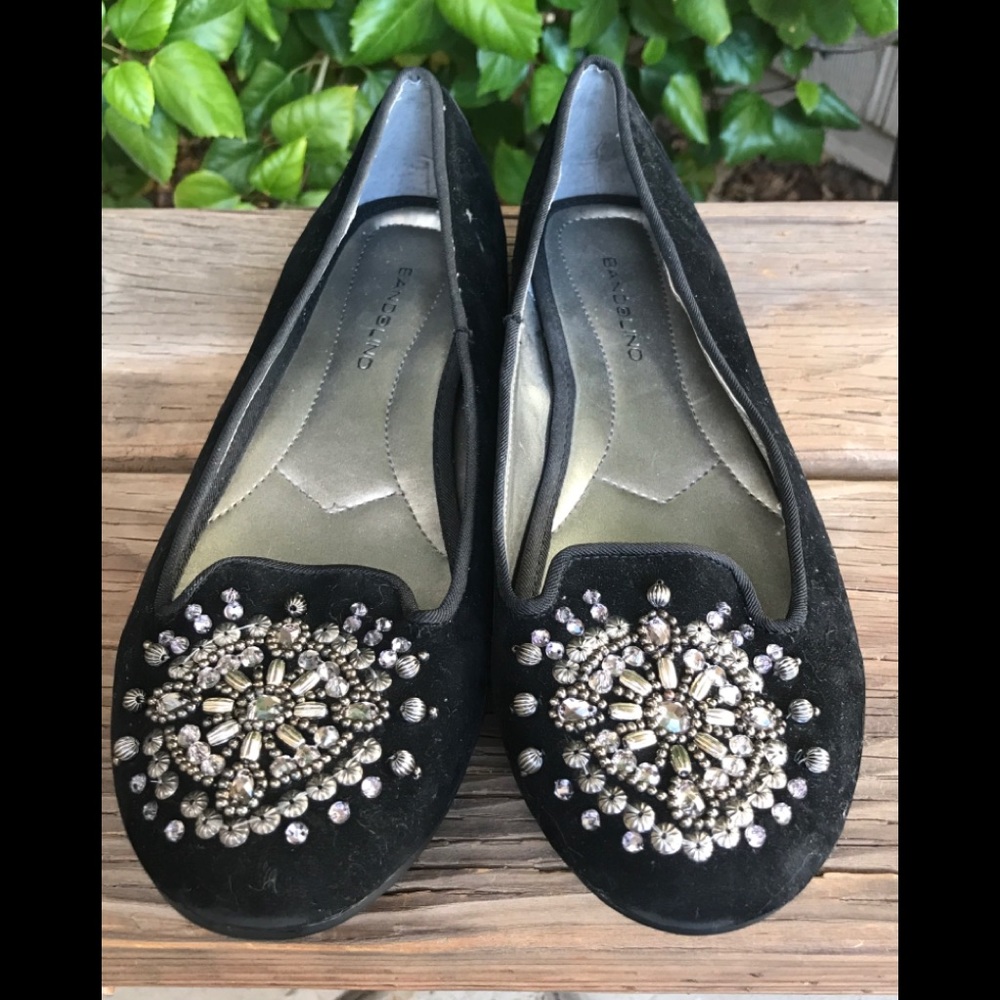 bandolino black flats